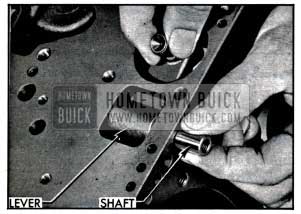 1957 Buick Installing Low Band Operating Lever and Shaft