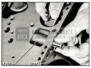 1959 Buick Installing Low Band Operating Lever and Shaft